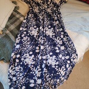Source Unknown Blue and White Floral Maxi Dress